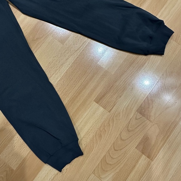 Brand New Lululemon Stretch High-Rise Jogger - Picture 4 of 12
